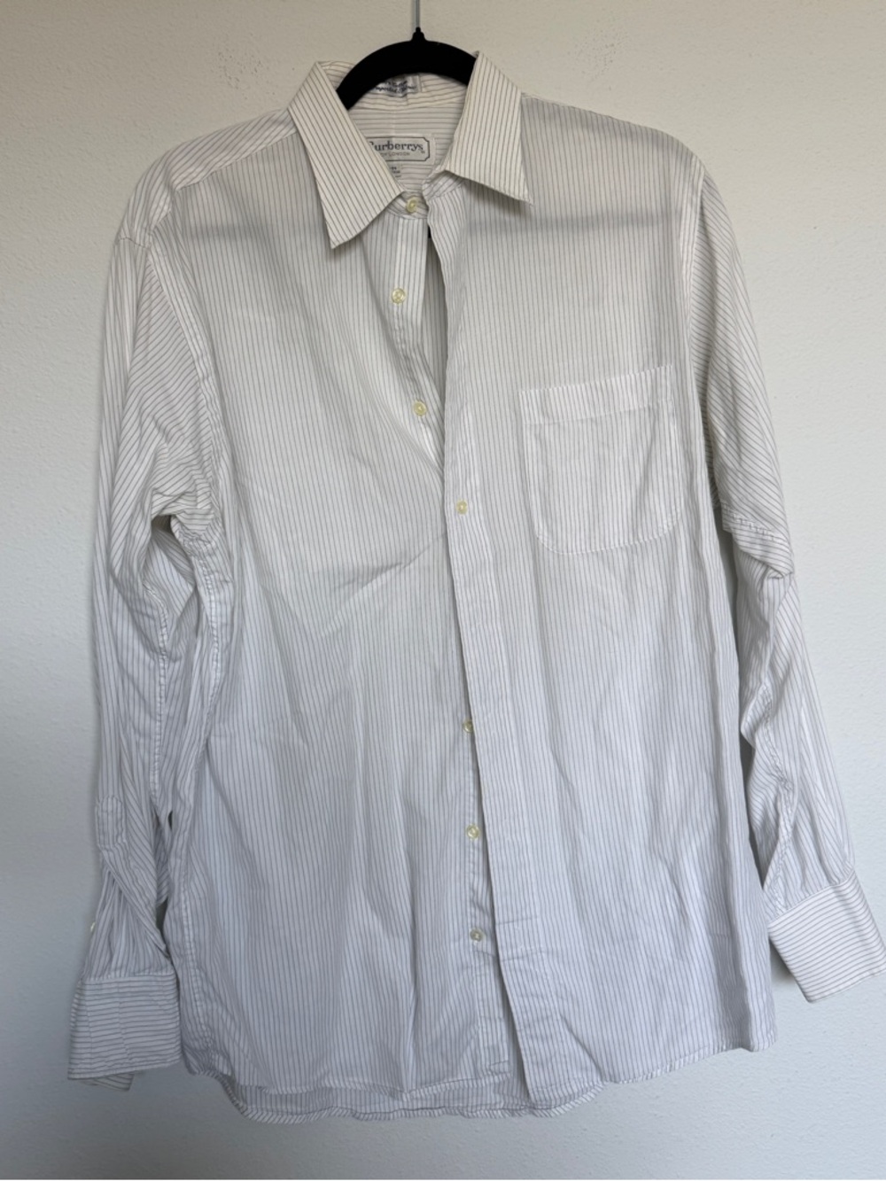 Burberrys of London White Gray Pinstripe Dress Shirt Mens 16-34 Made in USA